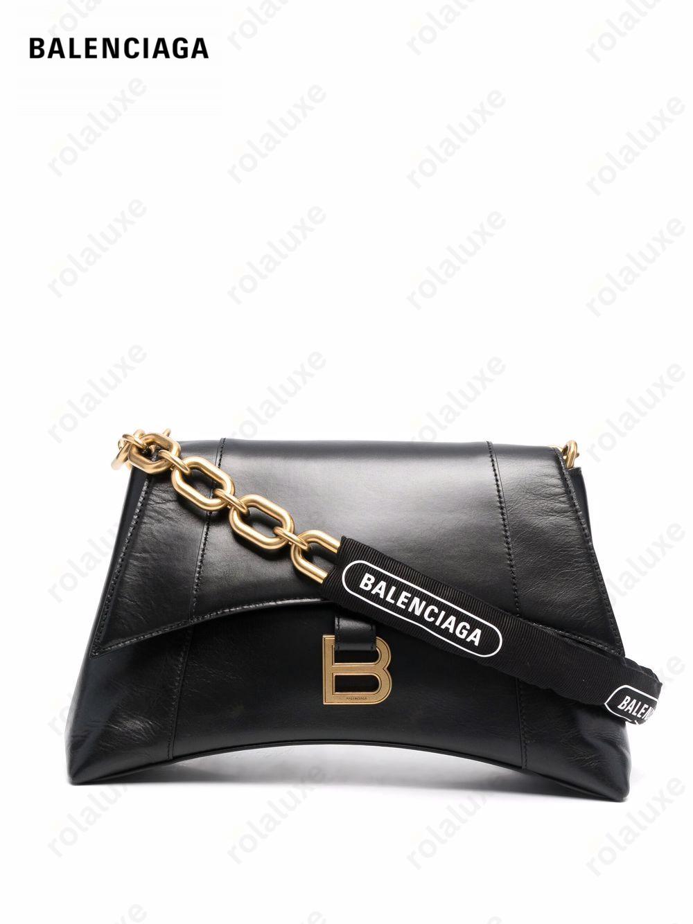 Downtown leather shoulder bag