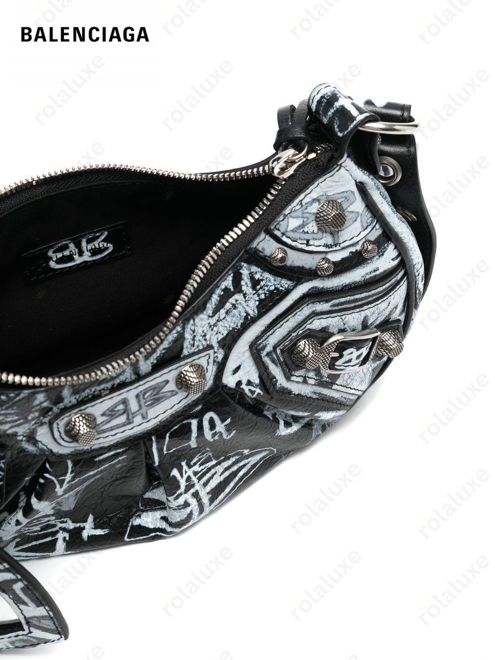 Le Cagole graffiti shoulder bag