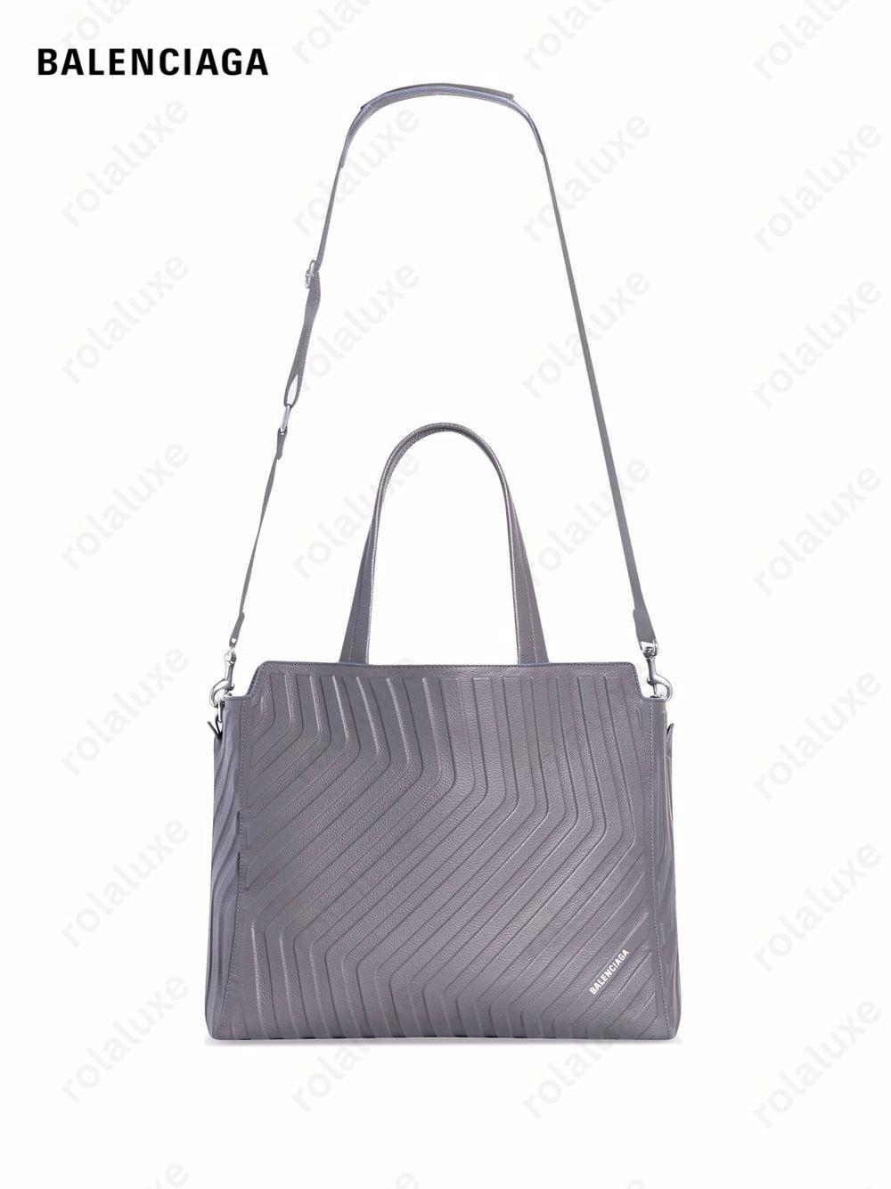 Car East-West M tote bag