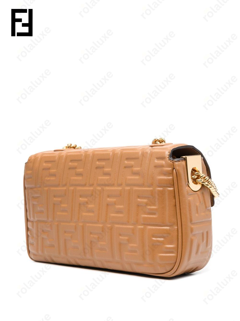 medium Baguette Chain shoulder bag