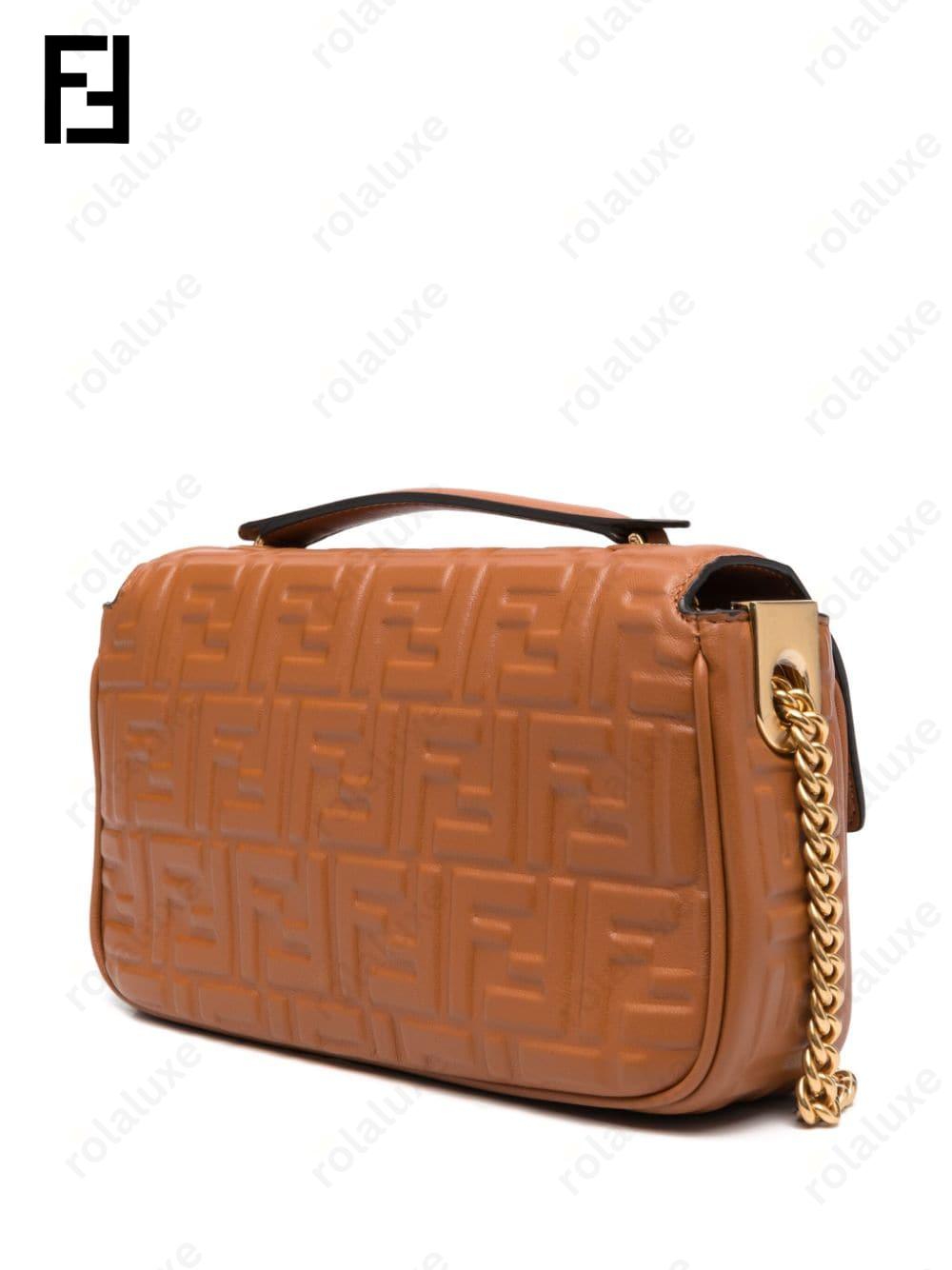 medium Baguette Chain shoulder bag