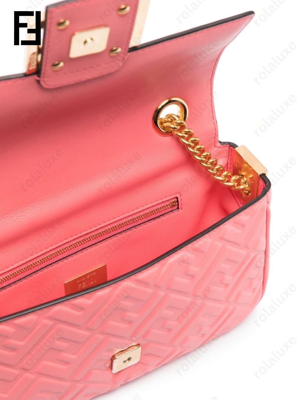 medium Baguette Chain shoulder bag