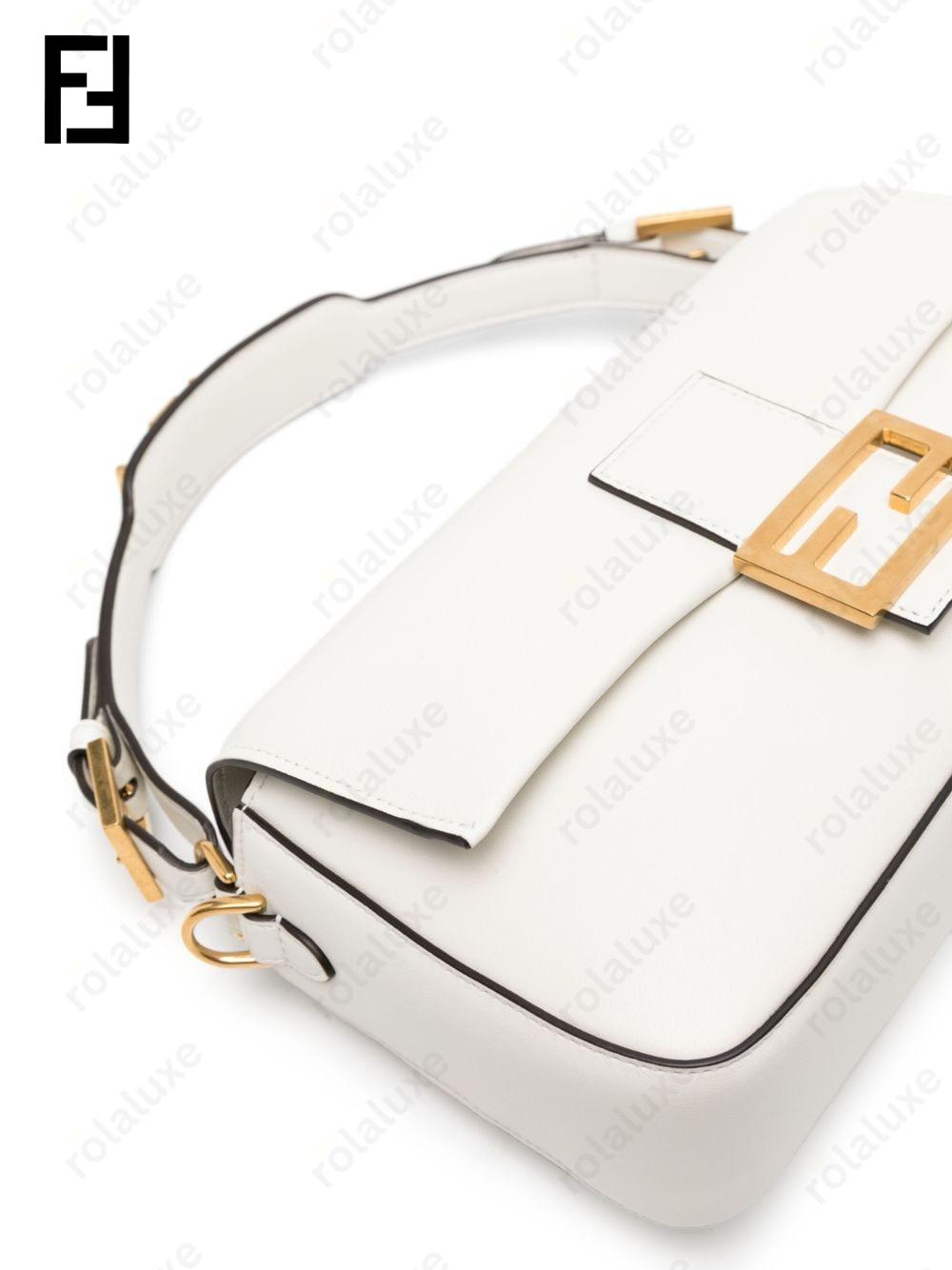 Baguette leather shoulder bag