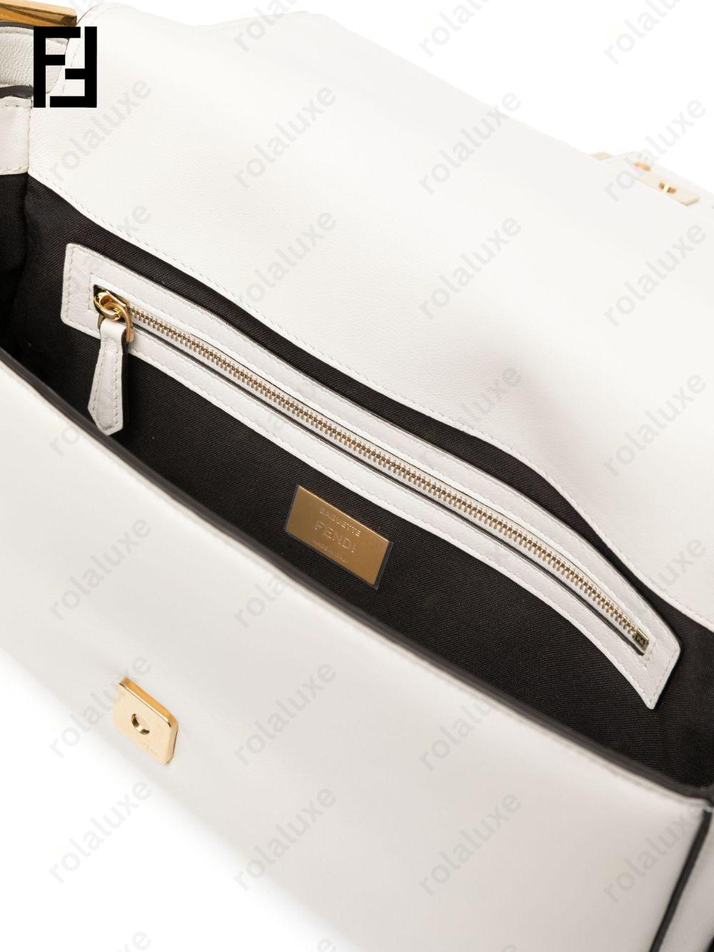 Baguette leather shoulder bag