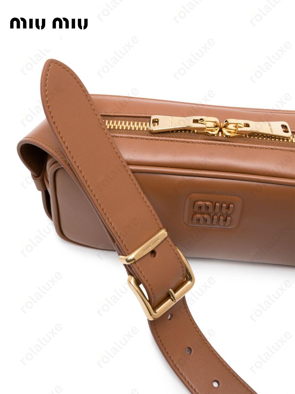 logo-plaque leather shoulder bag