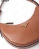 Arqué leather shoulder bag